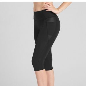 GapFit High Rise Crop Leggings